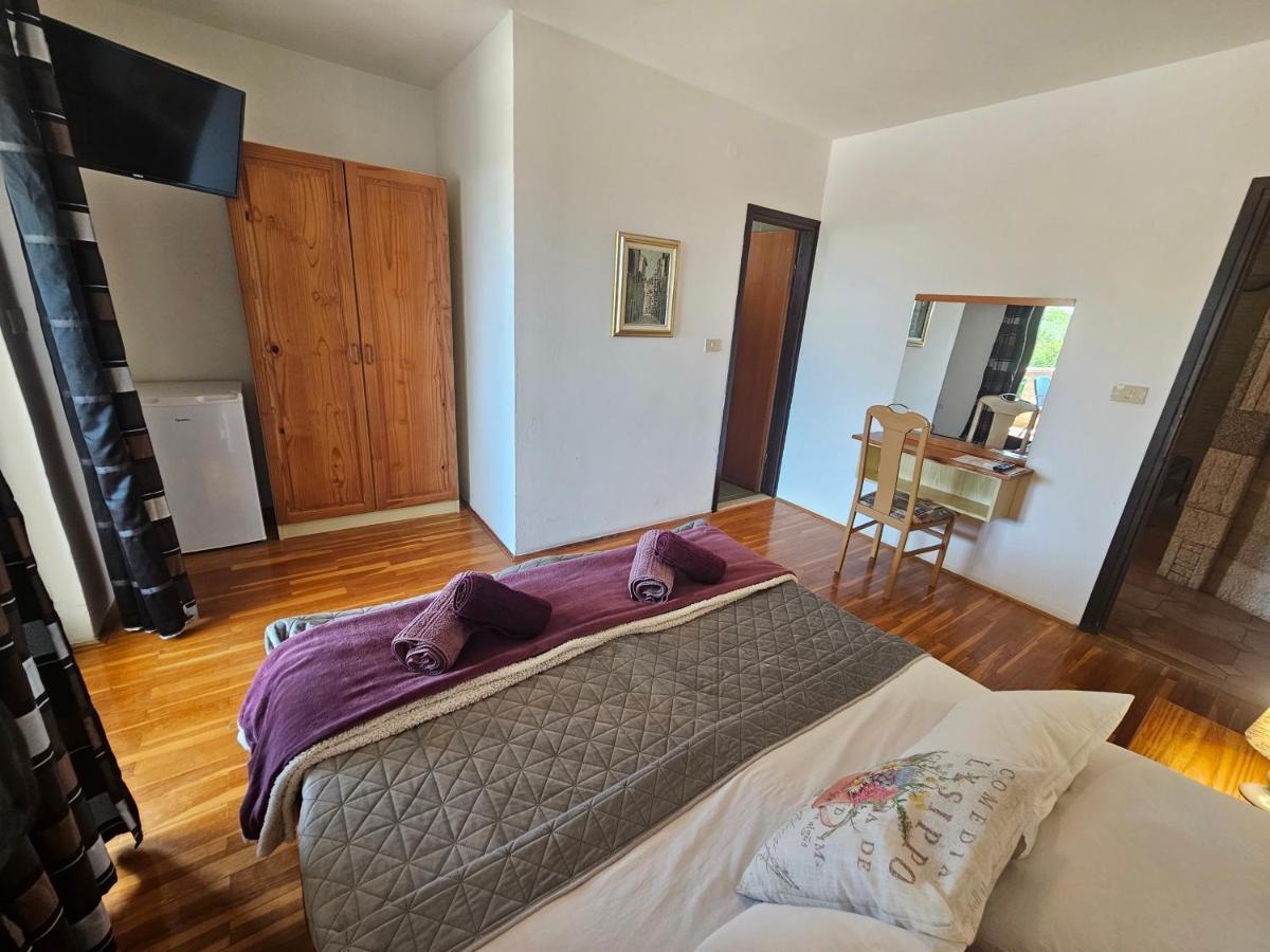 روفينج Apartments & Rooms Gaspar المظهر الخارجي الصورة