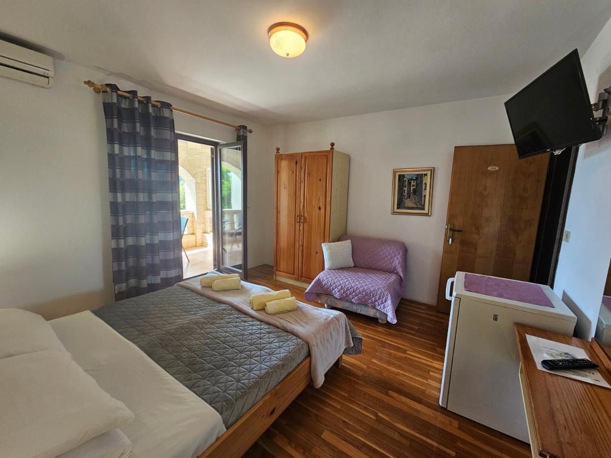 روفينج Apartments & Rooms Gaspar المظهر الخارجي الصورة