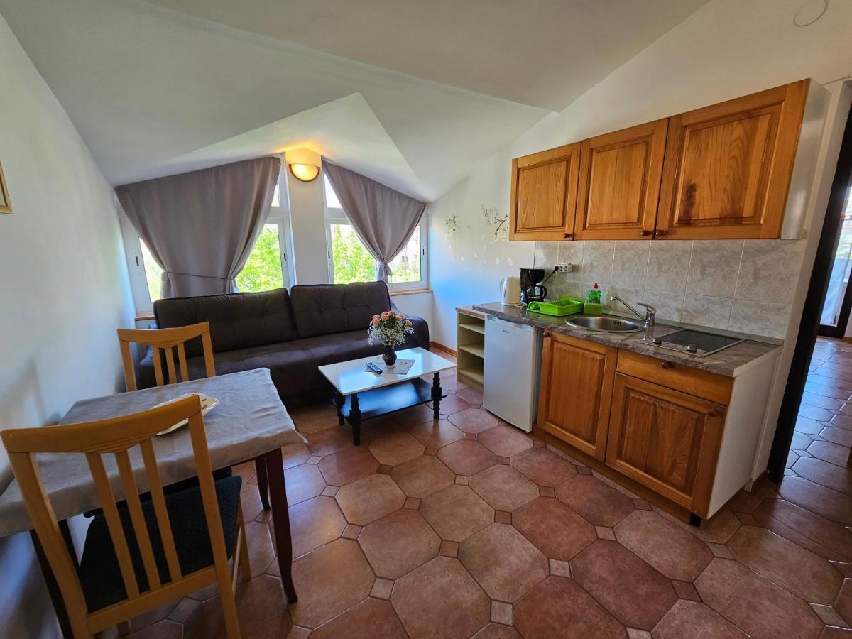 روفينج Apartments & Rooms Gaspar المظهر الخارجي الصورة