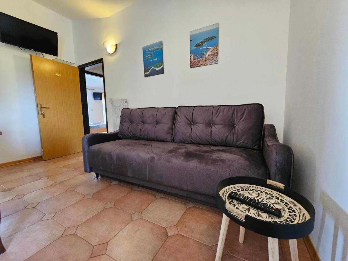 روفينج Apartments & Rooms Gaspar المظهر الخارجي الصورة