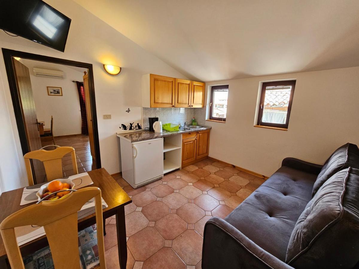 روفينج Apartments & Rooms Gaspar المظهر الخارجي الصورة