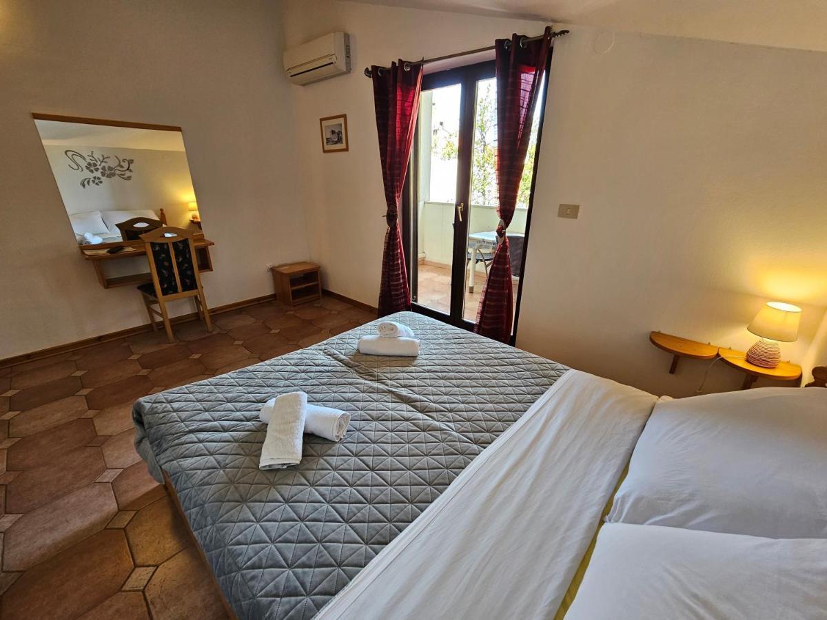 روفينج Apartments & Rooms Gaspar المظهر الخارجي الصورة