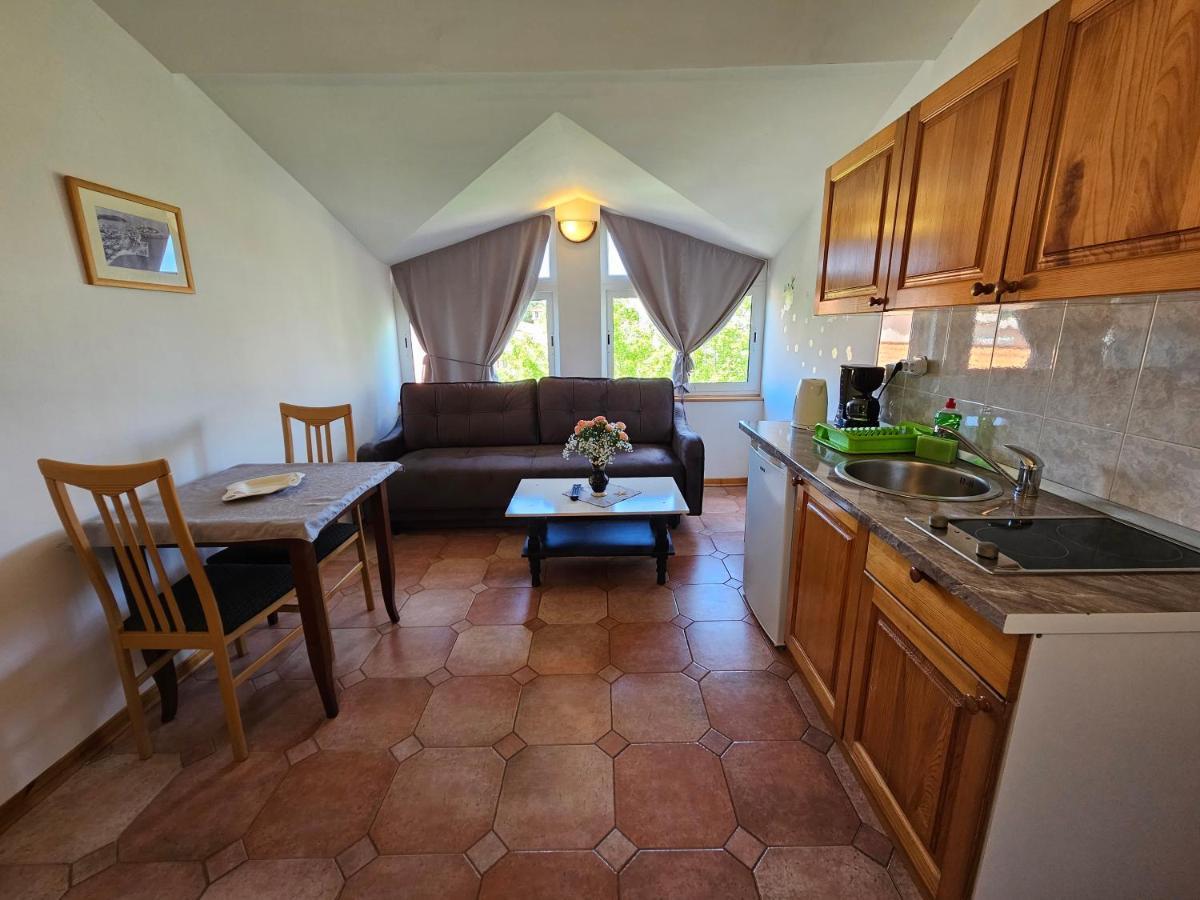 روفينج Apartments & Rooms Gaspar المظهر الخارجي الصورة
